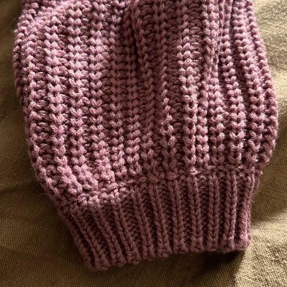 Lulu’s Off-The-Shoulder Knit Sweater - Picture 6 of 9